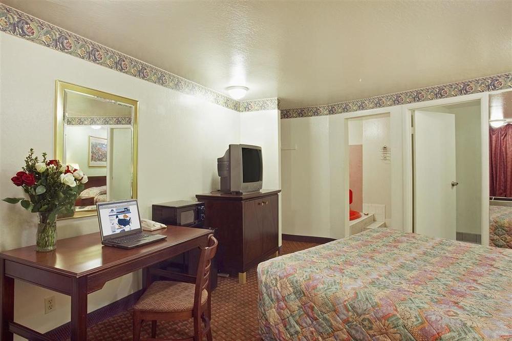 Americas Best Value Inn Richmond Room photo